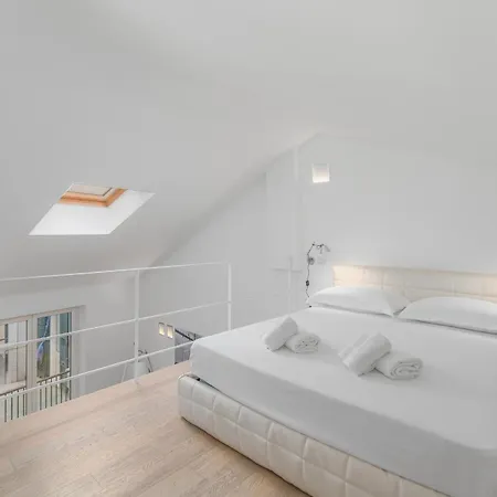 Tra Il Porto E Il Centro, 150m Dal Mare,wifi * サヴォーナ