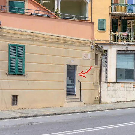 Tra Il Porto E Il Centro, 150m Dal Mare,wifi * サヴォーナ