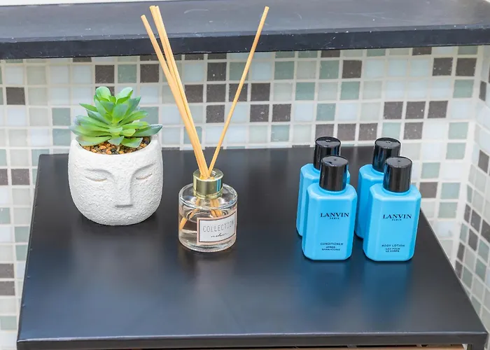 Tra Il Porto E Il Centro, 150m Dal Mare,wifi Appartement Savona