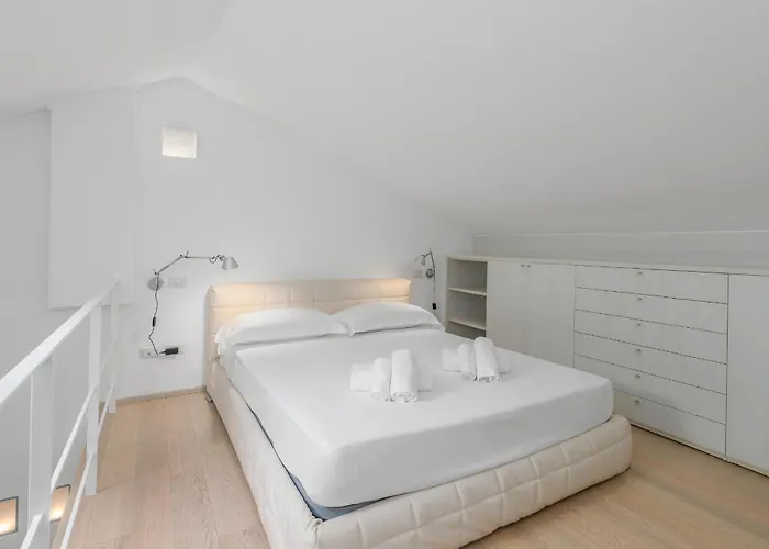 Tra Il Porto E Il Centro, 150m Dal Mare,wifi Savona